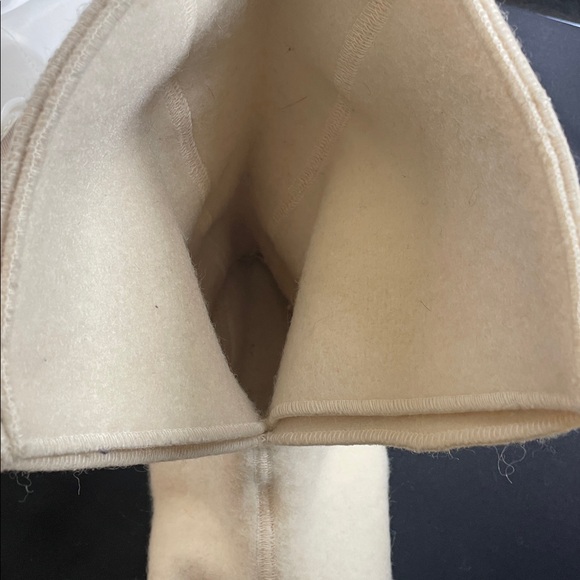 Canadian Acton Mukluk Boots with Liners - Picture 9 of 16